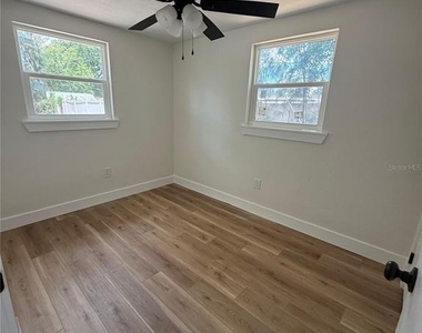 4930 72nd Street N - Photo Thumbnail 2