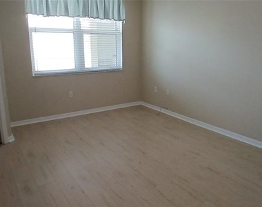 1200 Country Club Drive - Photo Thumbnail 24