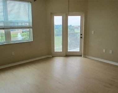 1200 Country Club Drive - Photo Thumbnail 13