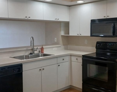 1200 Country Club Drive - Photo Thumbnail 8
