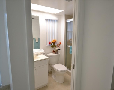 2357 White Oak Circle - Photo Thumbnail 19