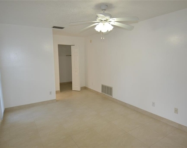 2357 White Oak Circle - Photo Thumbnail 16