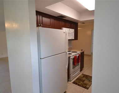 2357 White Oak Circle - Photo Thumbnail 2