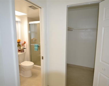 2357 White Oak Circle - Photo Thumbnail 18