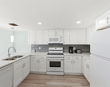 17408 Gulf Boulevard - Photo Thumbnail 19