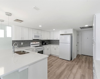 17408 Gulf Boulevard - Photo Thumbnail 20