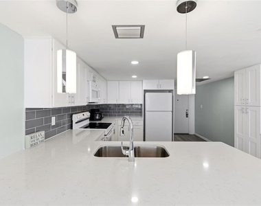 17408 Gulf Boulevard - Photo Thumbnail 21