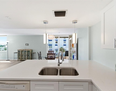 17408 Gulf Boulevard - Photo Thumbnail 18