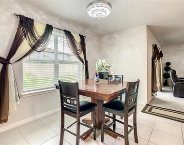 30344 Marquette Ave - Photo Thumbnail 9