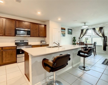 30344 Marquette Ave - Photo Thumbnail 1