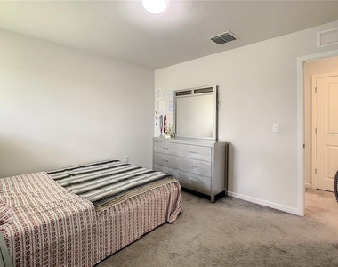 30344 Marquette Ave - Photo Thumbnail 32