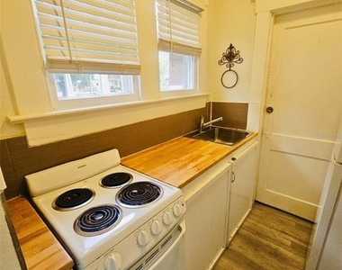 2301 N Jefferson Street - Photo Thumbnail 9