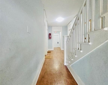 2301 N Jefferson Street - Photo Thumbnail 2