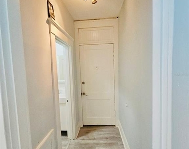2301 N Jefferson Street - Photo Thumbnail 4