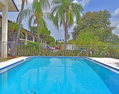 2 N Fernwood Avenue - Photo Thumbnail 9