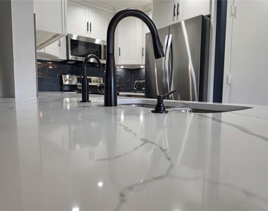 507 Plaza Seville Court - Photo Thumbnail 8