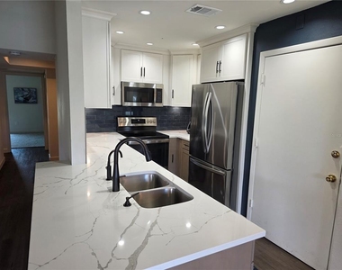 507 Plaza Seville Court - Photo Thumbnail 6