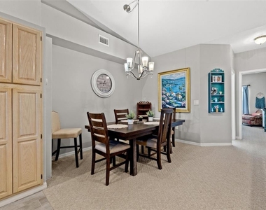 1039 Normandy Trace Road - Photo Thumbnail 7