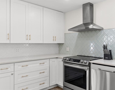4104 W Knights Avenue - Photo Thumbnail 14