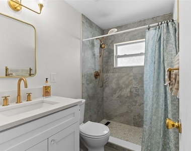 4104 W Knights Avenue - Photo Thumbnail 23