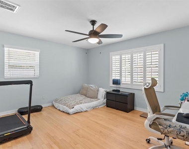 4104 W Knights Avenue - Photo Thumbnail 24