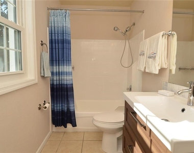 3889 Pompano Drive Se - Photo Thumbnail 21