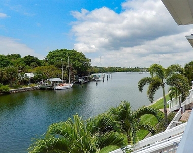 3889 Pompano Drive Se - Photo Thumbnail 35
