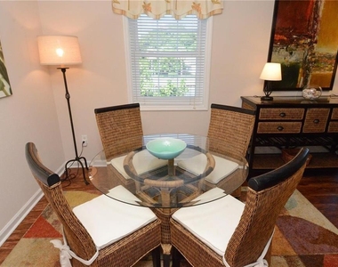 3889 Pompano Drive Se - Photo Thumbnail 11