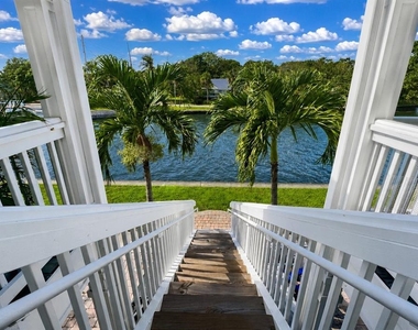 3889 Pompano Drive Se - Photo Thumbnail 38