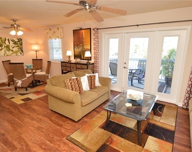 3889 Pompano Drive Se - Photo Thumbnail 13