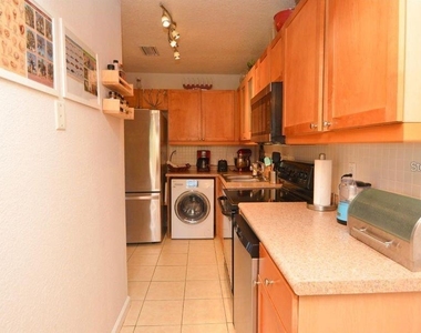 3889 Pompano Drive Se - Photo Thumbnail 7