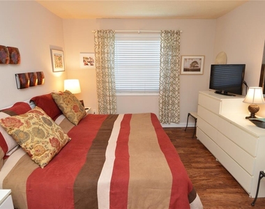 3889 Pompano Drive Se - Photo Thumbnail 25