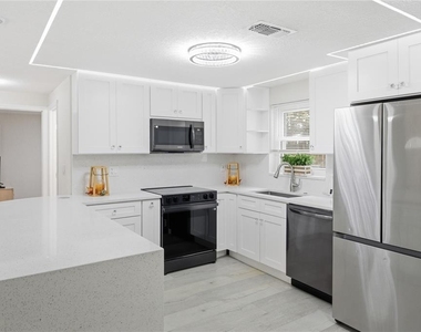 6338 Aberdeen Ave - Photo Thumbnail 5