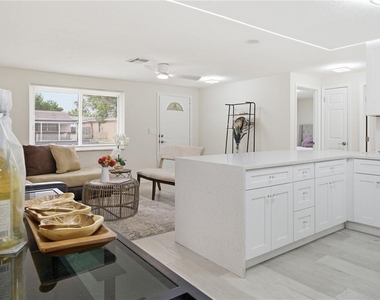 6338 Aberdeen Ave - Photo Thumbnail 6