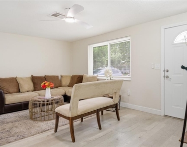 6338 Aberdeen Ave - Photo Thumbnail 1
