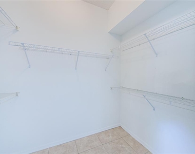 4801 Augusta Avenue - Photo Thumbnail 18