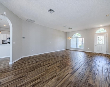 4801 Augusta Avenue - Photo Thumbnail 2