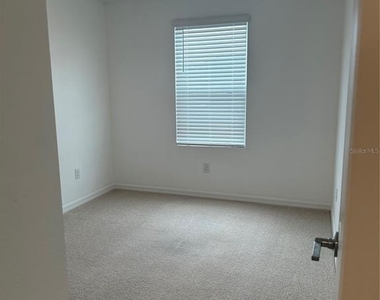 2358 Paravane Way - Photo Thumbnail 32