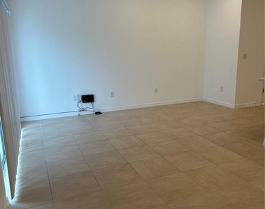 2358 Paravane Way - Photo Thumbnail 20