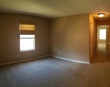 2841 Girvan Drive - Photo Thumbnail 11