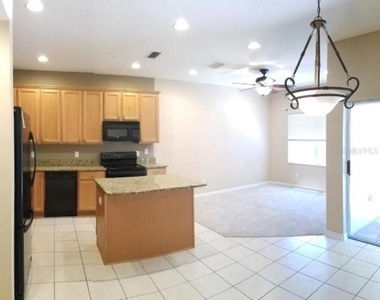 2841 Girvan Drive - Photo Thumbnail 9