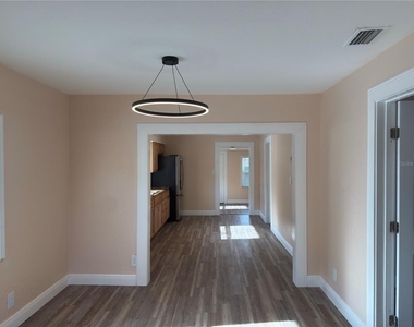 2514 W Saint John Street - Photo Thumbnail 8