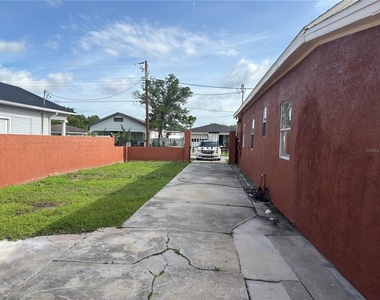 2514 W Saint John Street - Photo Thumbnail 32