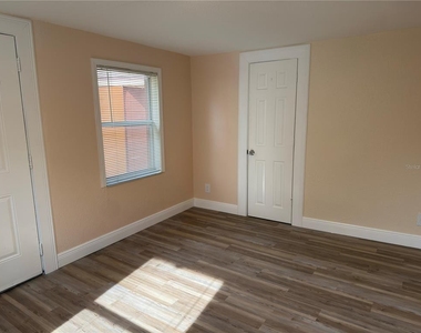 2514 W Saint John Street - Photo Thumbnail 18
