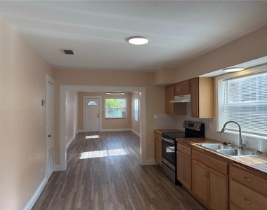 2514 W Saint John Street - Photo Thumbnail 15