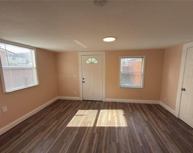 2514 W Saint John Street - Photo Thumbnail 16