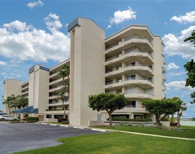 7974 Sailboat Key Boulevard S - Photo Thumbnail 3