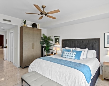 1325 Snell Isle Boulevard Ne - Photo Thumbnail 26
