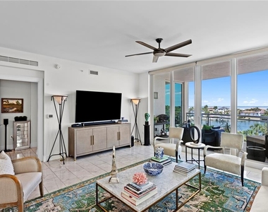 1325 Snell Isle Boulevard Ne - Photo Thumbnail 14