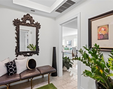 1325 Snell Isle Boulevard Ne - Photo Thumbnail 10